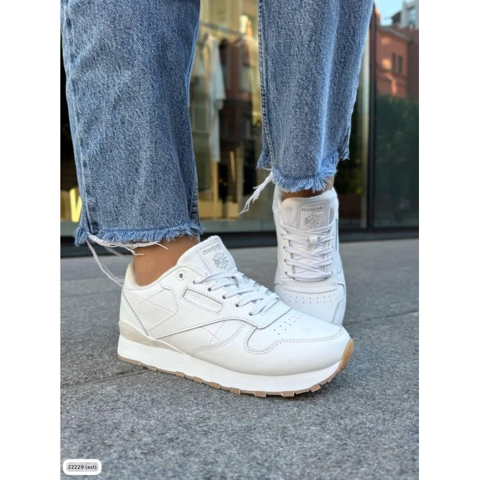 Кросівки жіночі натуральна шкіра білі 39р