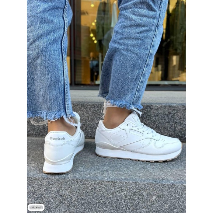 Кросівки жіночі натуральна шкіра білі 39р