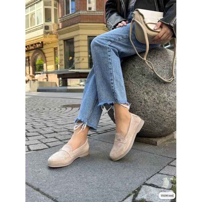 Туфлі/Лофери жіночі натуральна замша беж на 38.5,39,40,41р