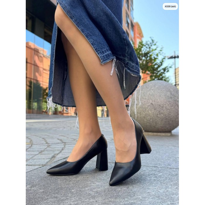 Туфлі жіночі натуральна шкіра чорні 39р