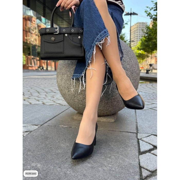 Туфлі жіночі натуральна шкіра чорні 39р