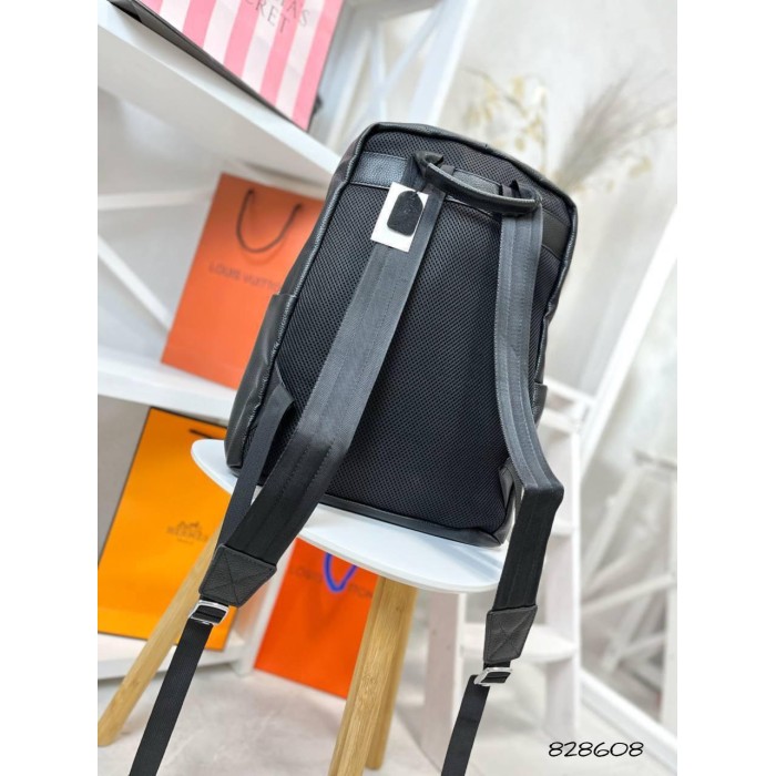 Рюкзак унісекс, натуральна шкіра.Чорний