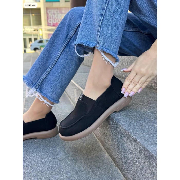 Туфлі/Лофери жіночі натуральна шкіра Чорні 36,38,39,41р