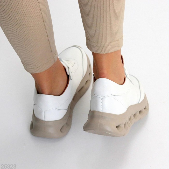 Кросівки жіночі натуральна шкіра білі 36,37,38р