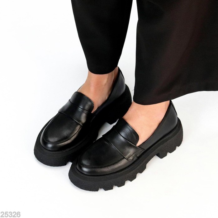 Лоферы женские натуральная кожа черные 36,38р