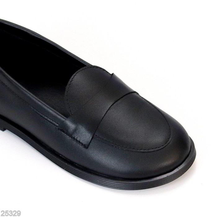 Лофери жіночі натуральна шкіра чорні 36,37,38,40р