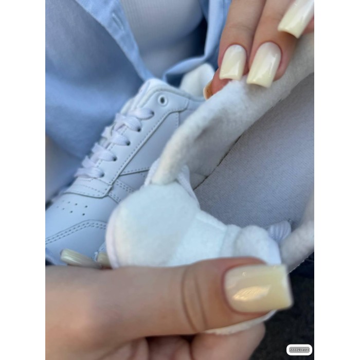 Кросівки жіночі натуральна шкіра білі 39р