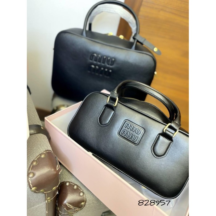 Сумка жіноча МіуМіу натуральна шкіра Чорна