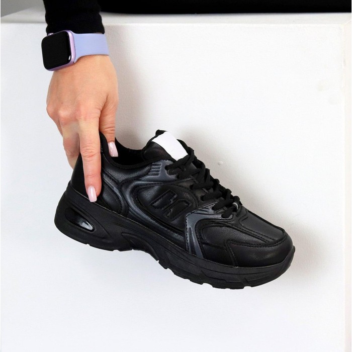 Кросівки жіночі еко-шкіра колір-чорний на 35.5р