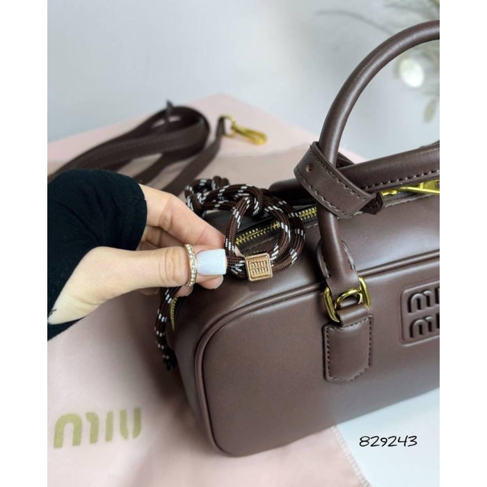Сумка жіноча МіуМіу з брелком натуральна шкіра Шоколад