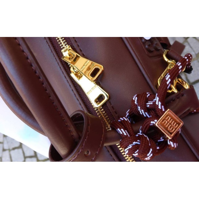 Сумка жіноча МіуМіу з брелком натуральна шкіра Шоколад