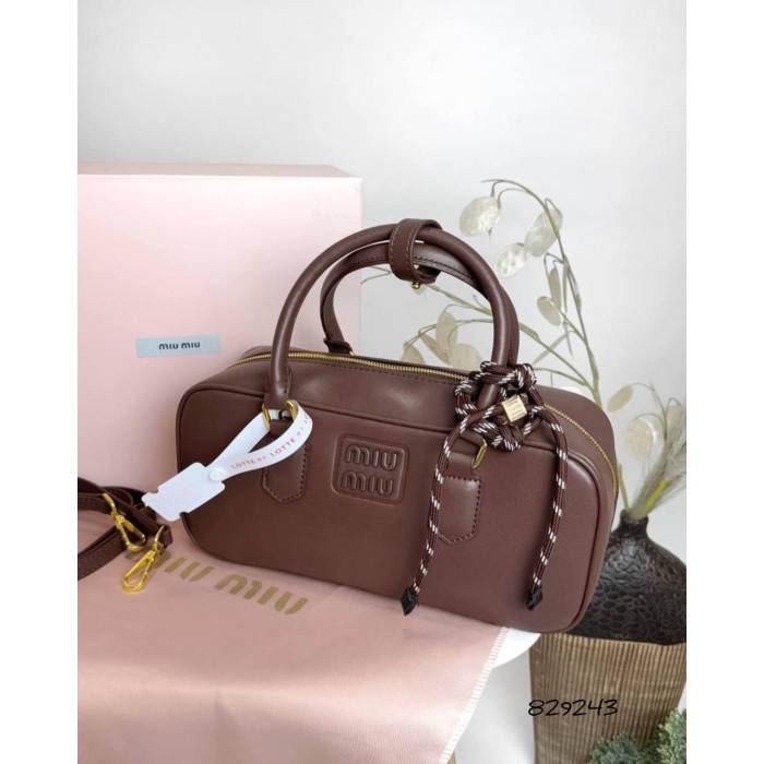 Сумка жіноча МіуМіу з брелком натуральна шкіра Шоколад