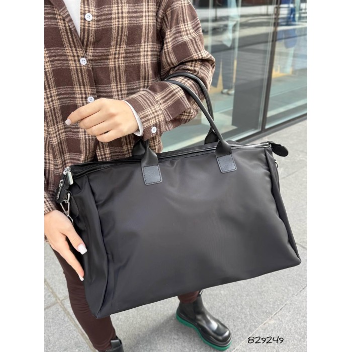 Сумка спорт текстиль и экокожа Черная