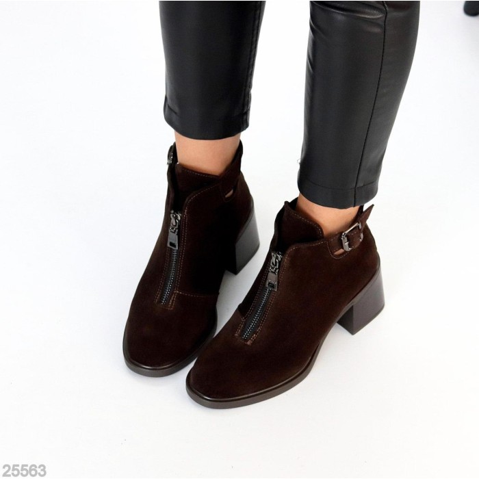 Ботильйони жіночі натуральная-замша колір-шоколад демі 37,40р