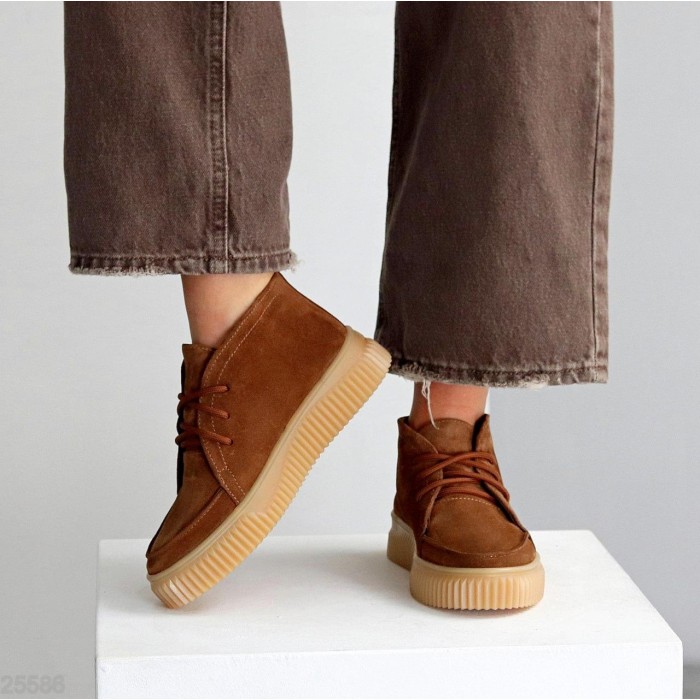 Черевики жіночі натуральна замша бежеві деми на 35.5,36,39,40р