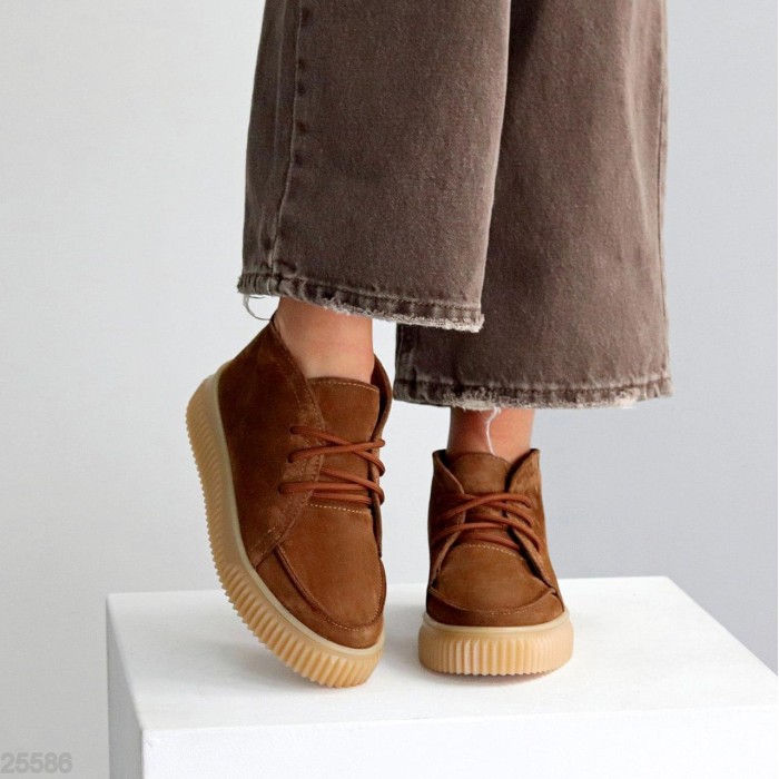 Черевики жіночі натуральна замша бежеві деми на 35.5,36,39,40р