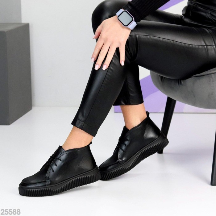 Черевики жіночі натуральна шкіра чорні демі на 36,40р