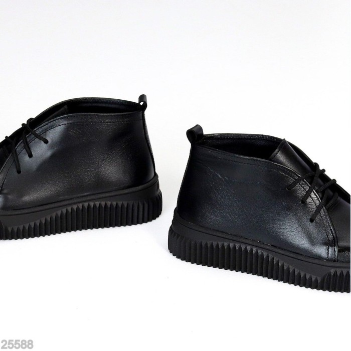 Черевики жіночі натуральна шкіра чорні демі на 36,40р