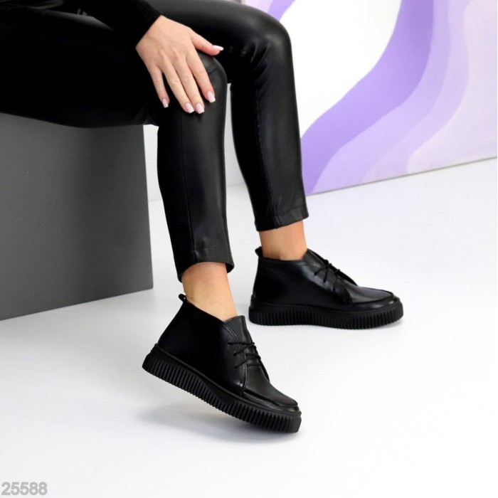 Черевики жіночі натуральна шкіра чорні демі на 36,40р