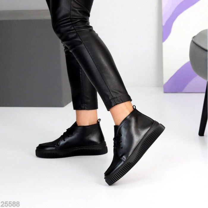 Черевики жіночі натуральна шкіра чорні демі на 36,40р