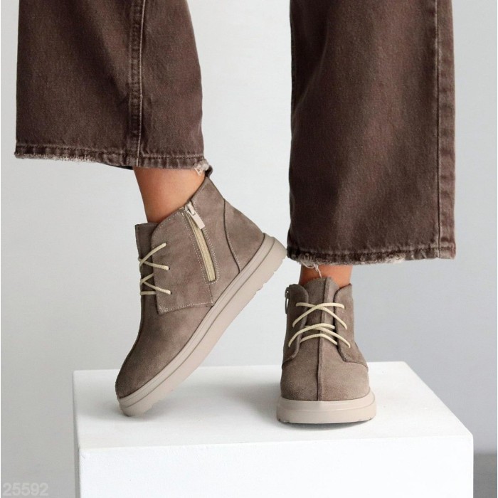 Черевики жіночі натуральна замша бежеві деми 38р