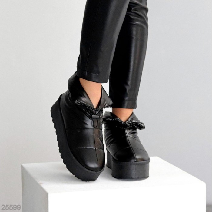 Дутики жіночі матеріал-плащівка чорні зима на 35.5р.