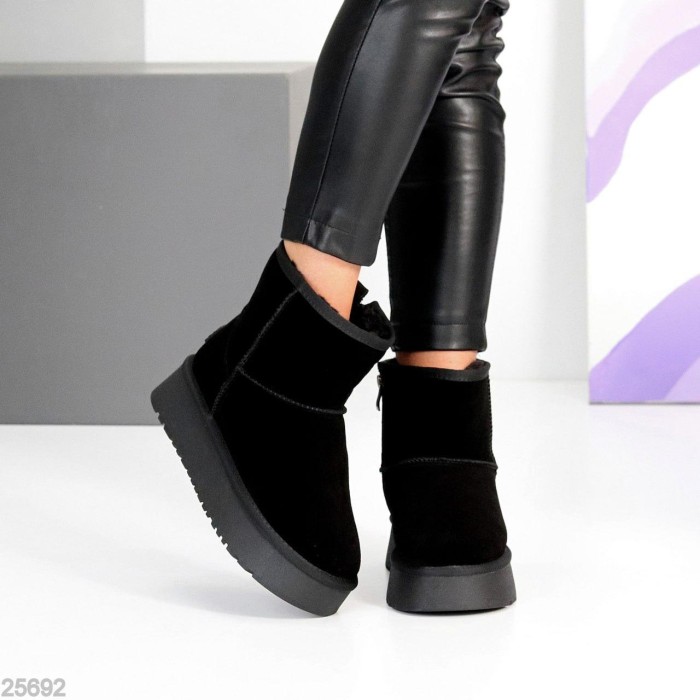 Уггі жіночі натуральна замша колір-чорний зима на 35.5р.