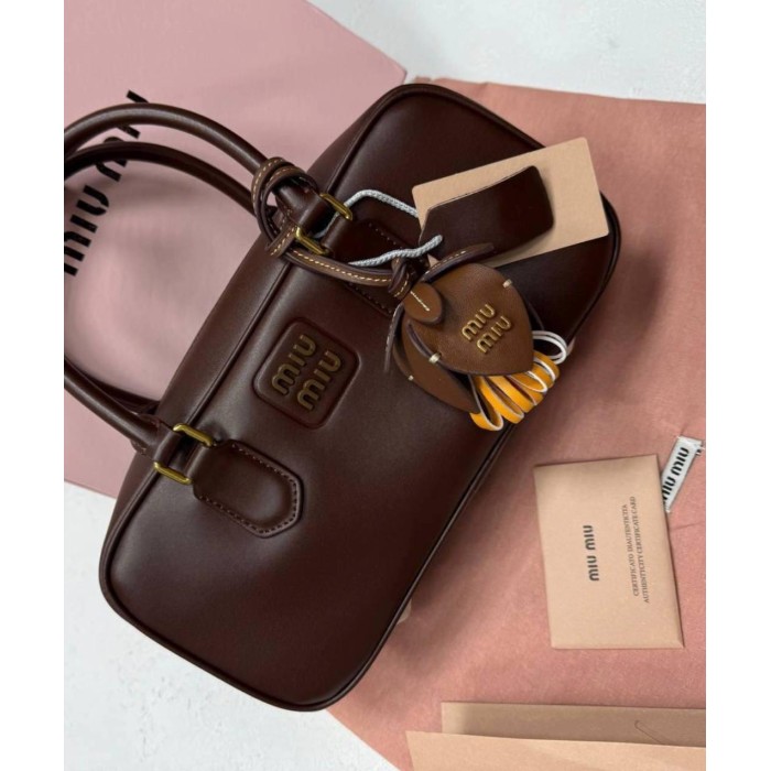 Сумка жіноча МіуМіу з брелком натуральна шкіра Шоколад