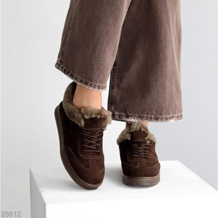 Кросівки жіночі натуральна-замша шоколад зима 36р