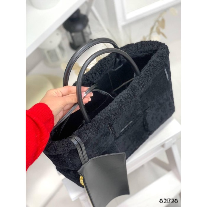 Сумка жіноча з брелоком натуральна шкіра/хутро Чорна, Беж