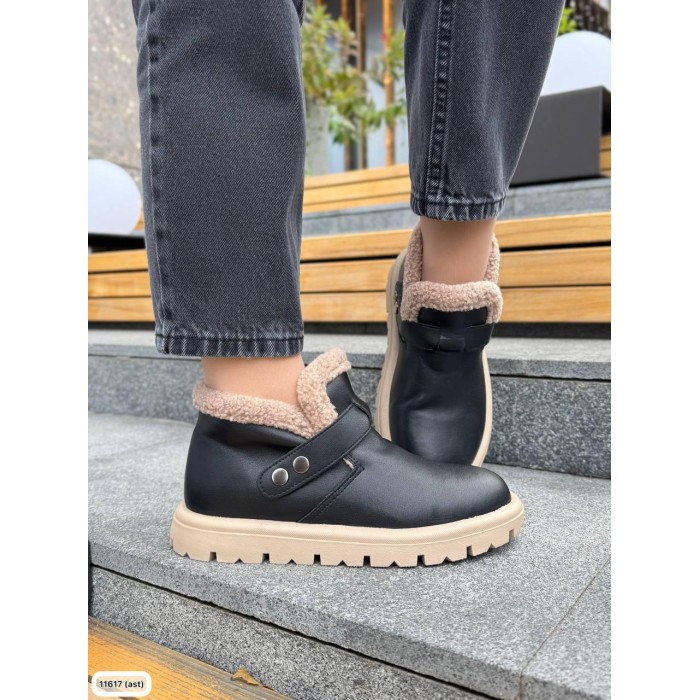 Черевики жіночі Оліва натуральна шкіра чорні зима 37,38,39р.