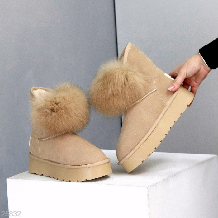 Уггі жіночі натуральна замша колір-беж зима 36р.