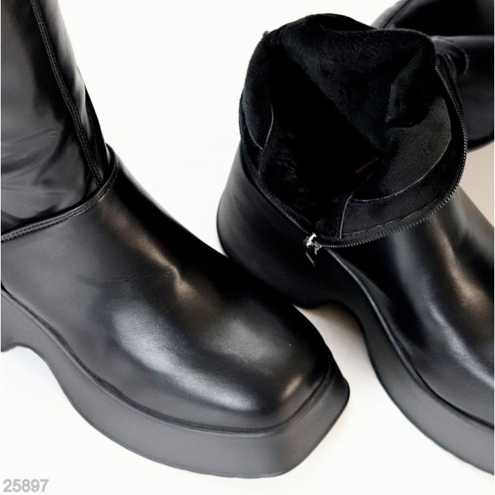 Ботфорти жіночі єко-шкіра чорні єврозима на 35.5р.