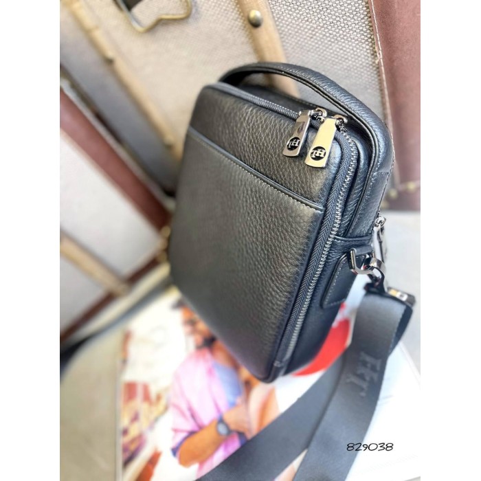 Чоловіча сумка з ручкою натуральна преміум  шкіра Чорна