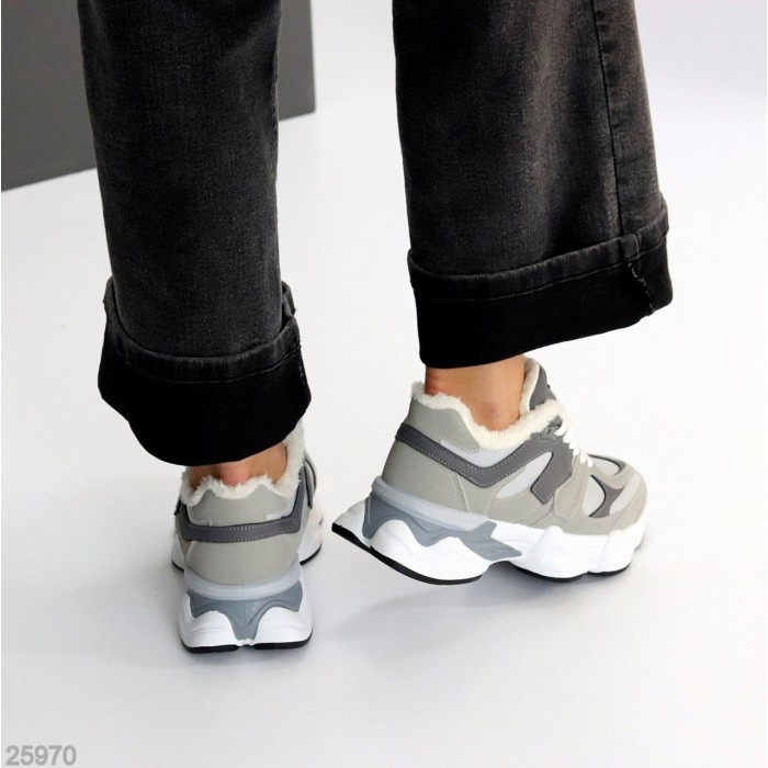 Кроссівки жіночи еко-замша сірі на 35.5р