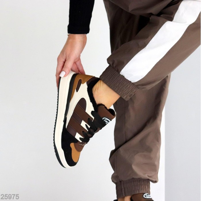 Кросівки жіночі еко-шкіра/еко-замша чорні зима на 35р