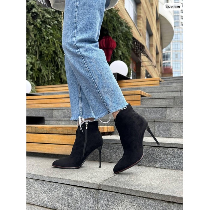 Ботильйони жіночі демі натуральна замша преміум колір:чорний 40р
