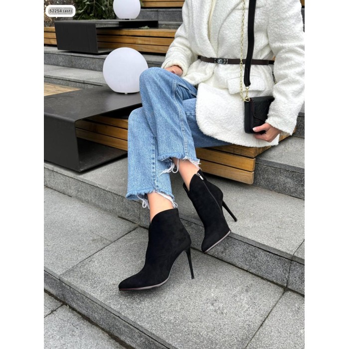 Ботильйони жіночі демі натуральна замша преміум колір:чорний 40р