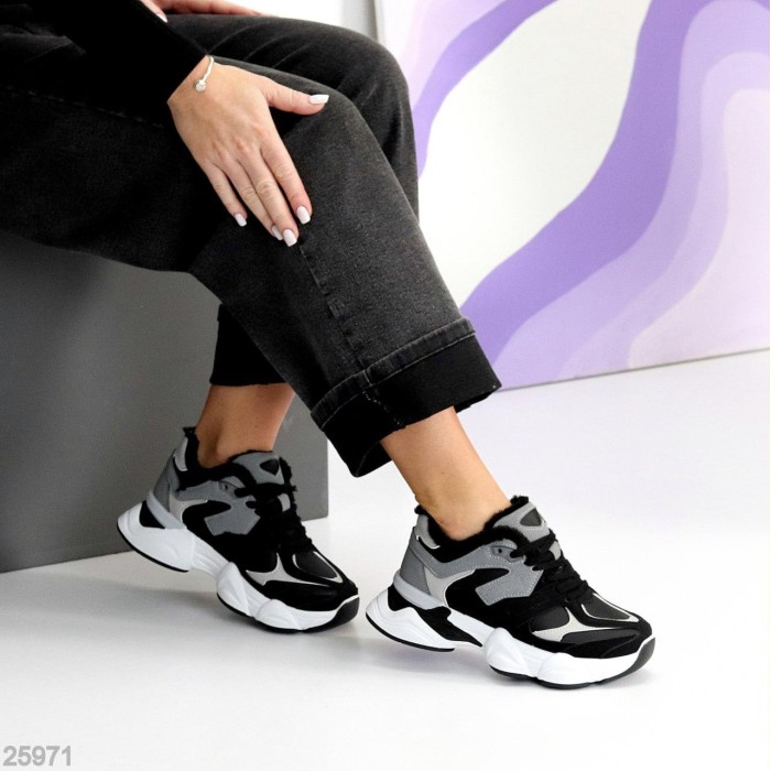 Кросівки жіночі еко-шкіра/еко-замша чорні зима на 35,36р