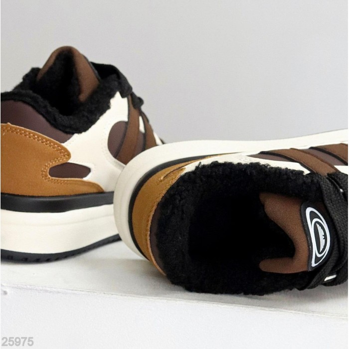 Кросівки жіночі еко-шкіра/еко-замша чорні зима на 35р