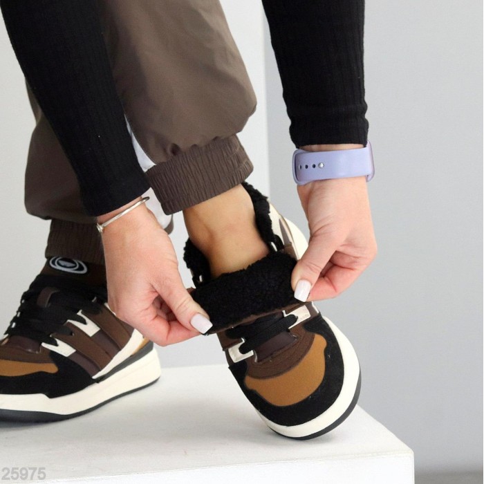 Кросівки жіночі еко-шкіра/еко-замша чорні зима на 35р