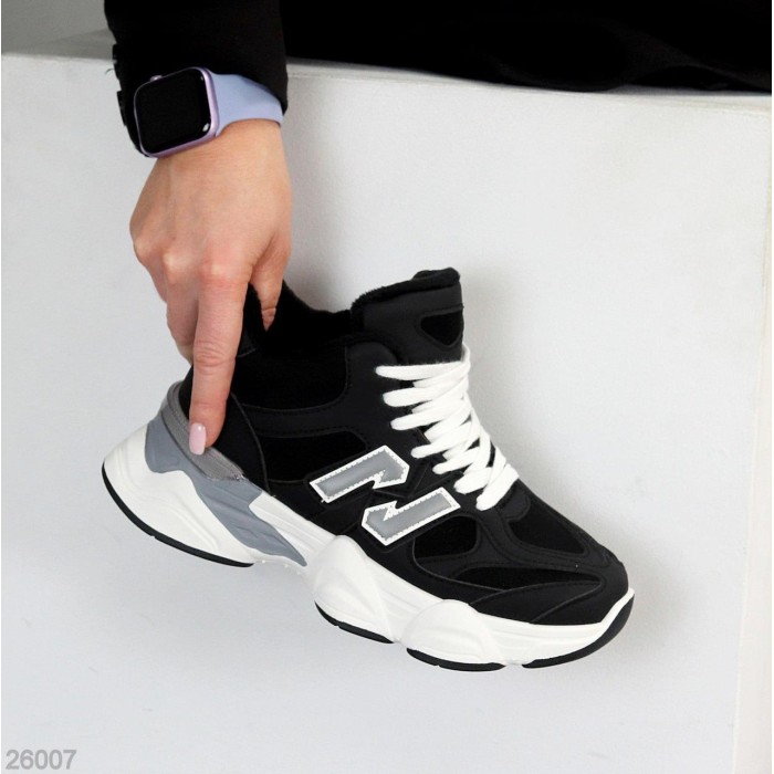 Кросівки жіночи еко-шкіра/еко-замша чорні на 36р.