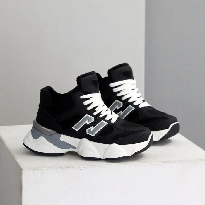 Кросівки жіночи еко-шкіра/еко-замша чорні на 36р.