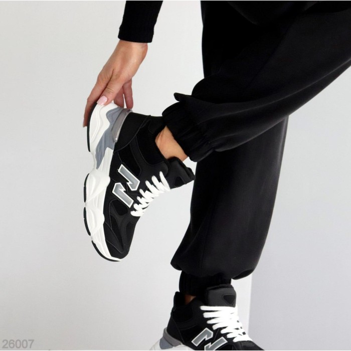 Кросівки жіночи еко-шкіра/еко-замша чорні на 36р.