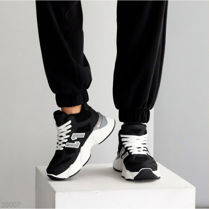 Кросівки жіночи еко-шкіра/еко-замша чорні на 36р.