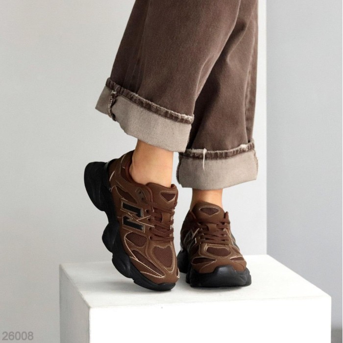 КросІвки жіночі еко-замша колір-шоколад на 35.5,36,37,38р.