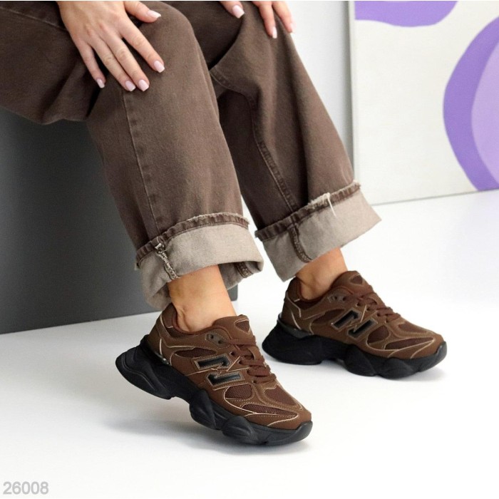 КросІвки жіночі еко-замша колір-шоколад на 35.5,36,37,38р.