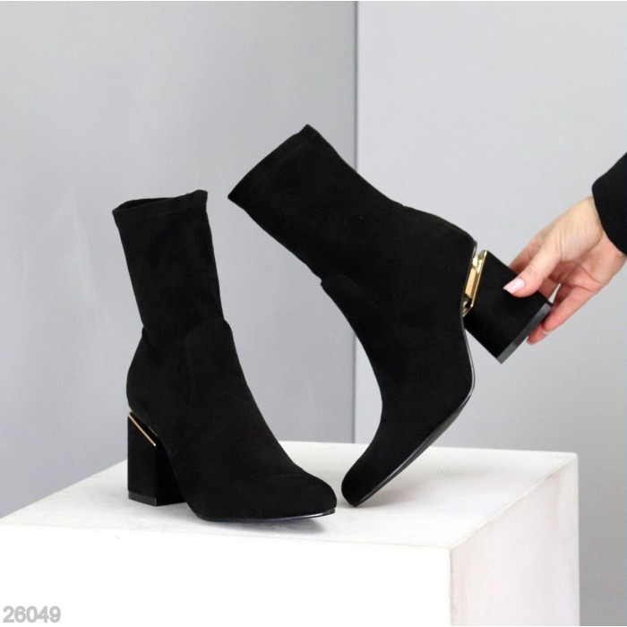 Ботильйони жіночі еко-замша колір-чорний демі на 38.39,40р