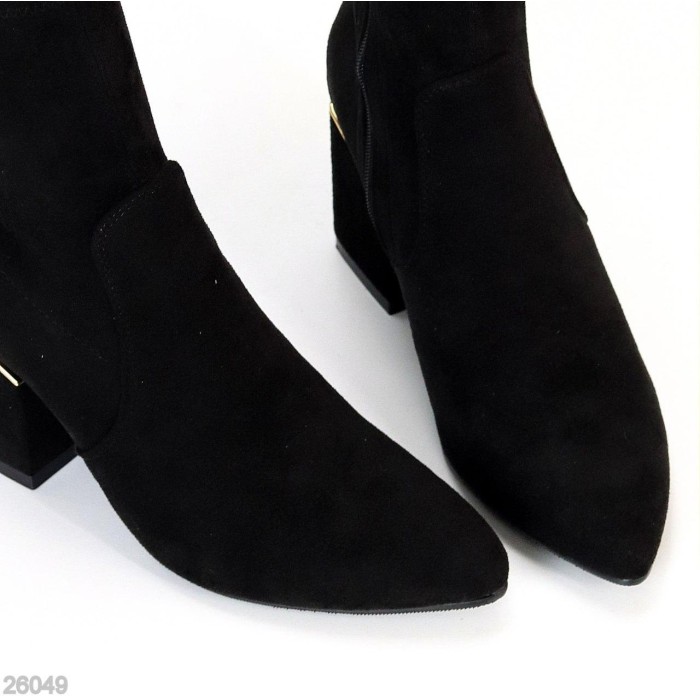 Ботильйони жіночі еко-замша колір-чорний демі на 38.39,40р