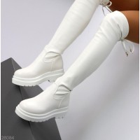 Ботфорти жіночі еко-шкіра колір-білий єврозима на 35.5,36,40р